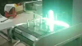 商丘市絲印機(jī)廠家商丘市伺服滾印機(jī)全自動轉(zhuǎn)盤絲網(wǎng)印刷機(jī)帶led冷光源秒干 uv隧道爐解決產(chǎn)品不干燥問題